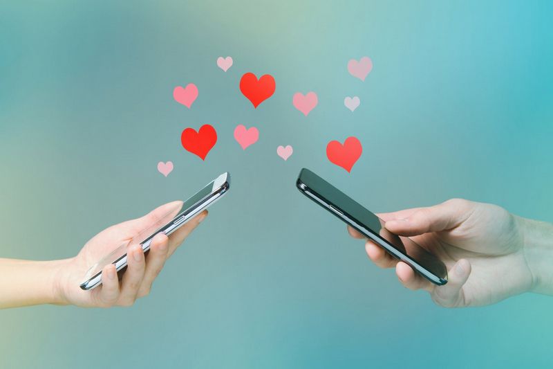 Interracial Internet Dating: Browsing Love Throughout Cultures
